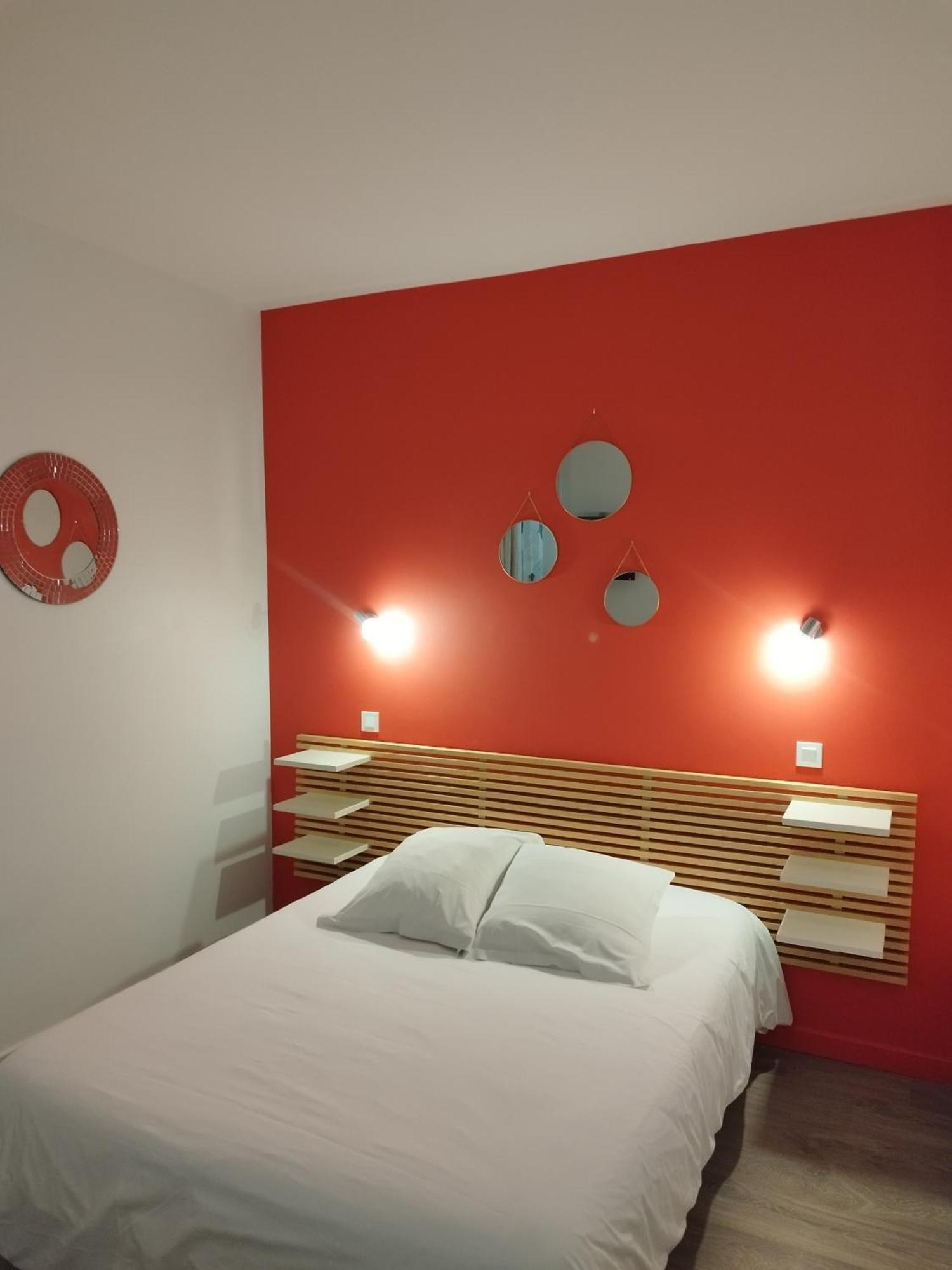 Hotel De La Loube La Roquebrussanne Eksteriør billede